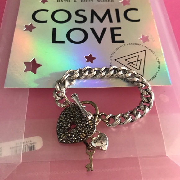 Betsey Johnson crystal rhinestone heart lock key vintage girl charm bracelet B37 - Picture 3 of 5